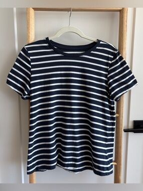 EUC Pact Women’s Organic Softspun Crew Neck Tee (Medium)
